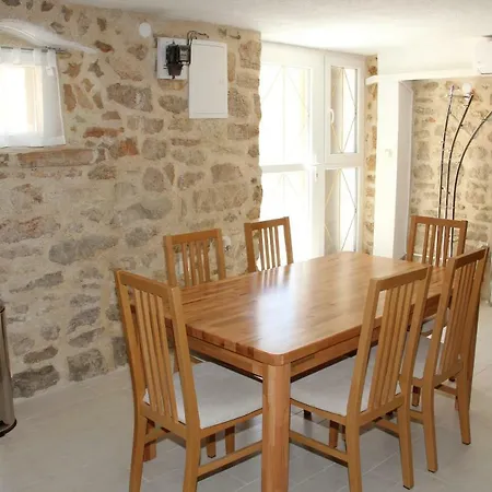 Holiday home Vacation Ania Prvic Luka